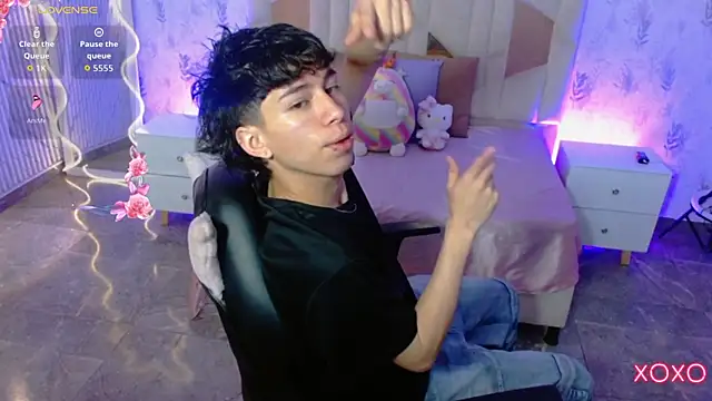 kaelwolf tay online show from 12.21.25