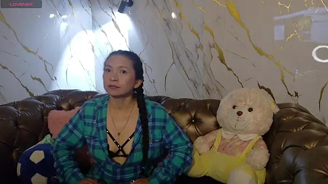 Cloe16  online show from 12.14.25