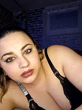 Snapshot of SquirtPassion1995 chatting on 01.08.26 SquirtPassion1995 online show from 01.08.26