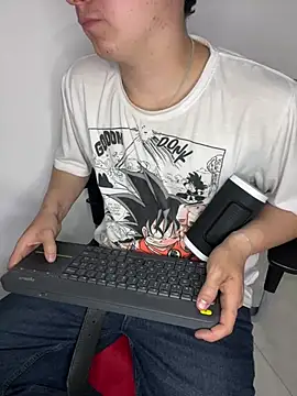 Snapshot of Daisuke_01 chatting on 02.12.26 Daisuke 01 online show from 02.12.26