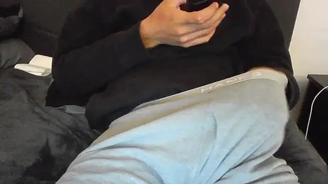 latinman7944 online show from 04.17.26