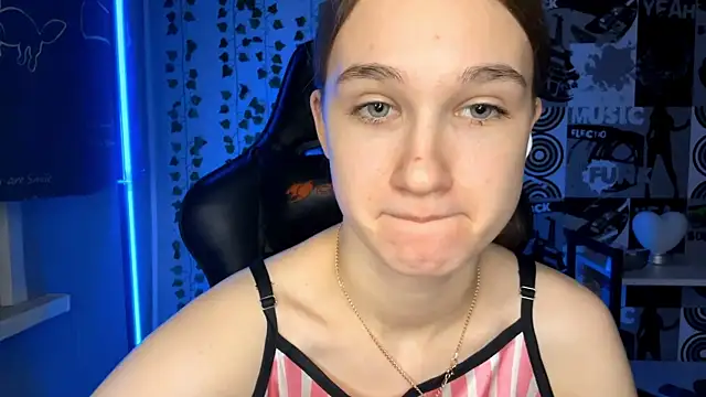 helgicuteness online show from 02.22.26