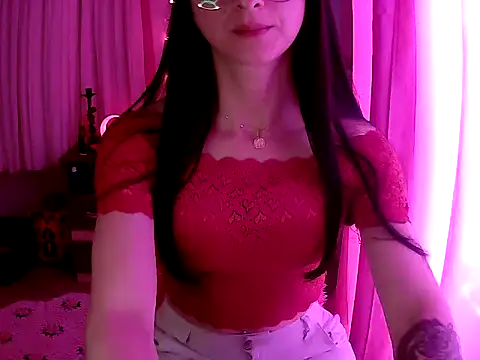 MissDominicc online show from 12.19.25