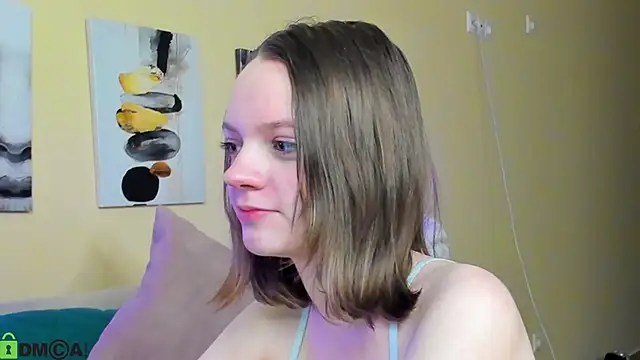 Olivia Riesz online show from 04.01.26