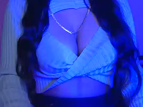 cute mahira online show from 02.24.26