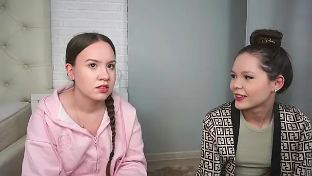 VirginiaRowe online show from 01.07.26