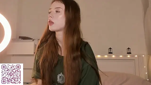 AmyForYouu online show from 12.22.25