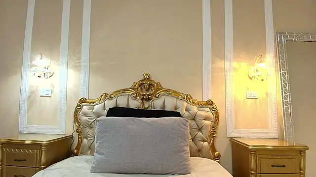 HallieStone online show from 03.31.26