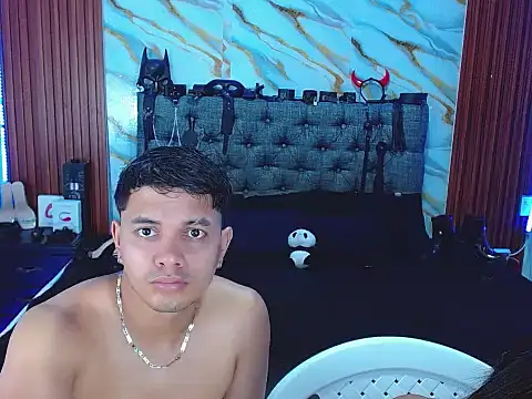 Meryandcris online show from 11.25.25