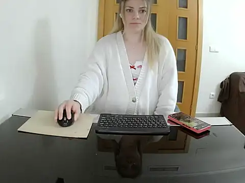 Adelyxveex online show from 12.03.25