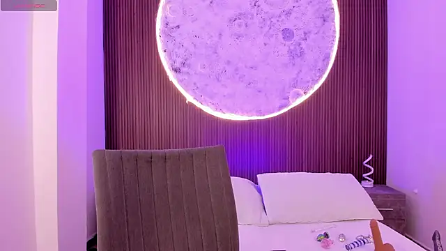 IvannaVolk  online show from 02.04.26