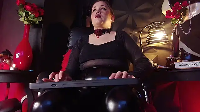 MillyWhrite online show from 12.22.25