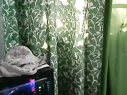 Snapshot of cutechubby chatting on 06.14.26 cutechubby online show from 06.14.26