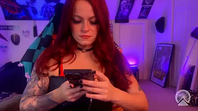 Snapshot of CamMasterFlex chatting on 12.21.25 CamMasterFlex online show from 12.21.25