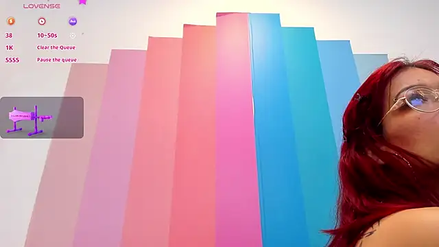 LolyYunno online show from 04.04.26