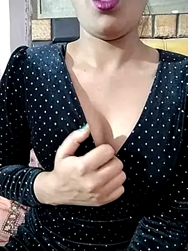 RASHMI SHARMA9 online show from 03.23.26