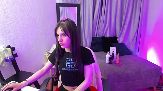 Snapshot of TiinaJonus_ chatting on 06.30.26 TiinaJonus online show from 06.30.26