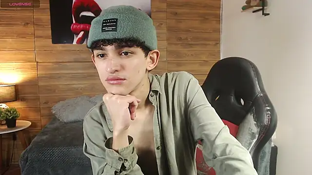 Michaelkoiv online show from 04.11.26