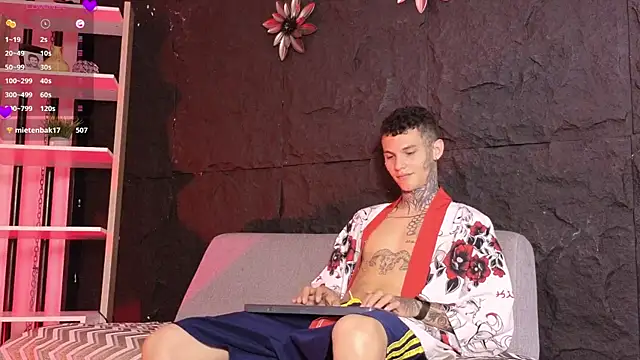 Paulo 527 online show from 12.22.25