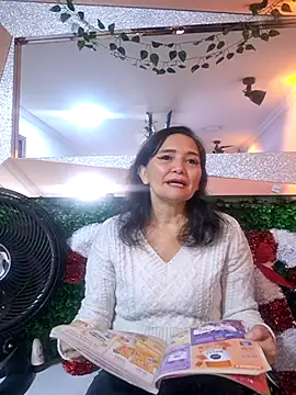 Alexa Murphy  online show from 11.28.25