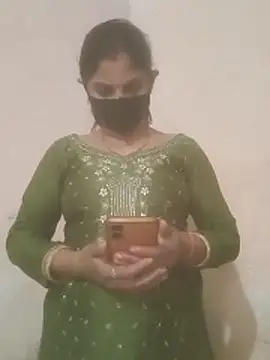 Pooja bhabhi00 online show from 12.04.25