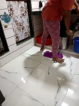 Snapshot of chilllisa chatting on 12.05.25 chilllisa online show from 12.05.25