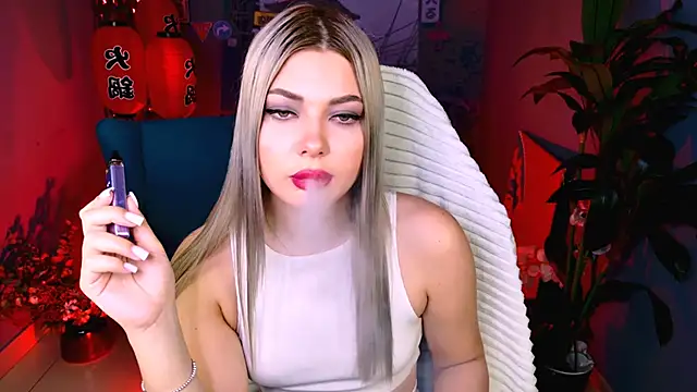 Snapshot of HyileyClark chatting on 03.22.26 HyileyClark online show from 03.22.26