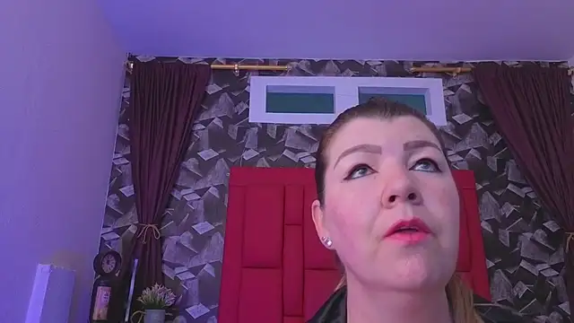 Snapshot of marla_daze chatting on 02.25.26 marla daze online show from 02.25.26