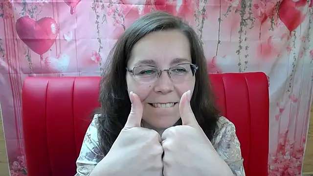 Snapshot of DaisyEdit chatting on 04.17.26 DaisyEdit online show from 04.17.26