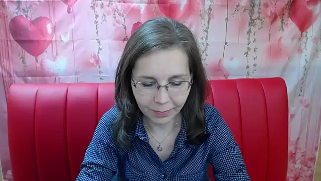 Snapshot of DaisyEdit chatting on 04.19.26 DaisyEdit online show from 04.19.26