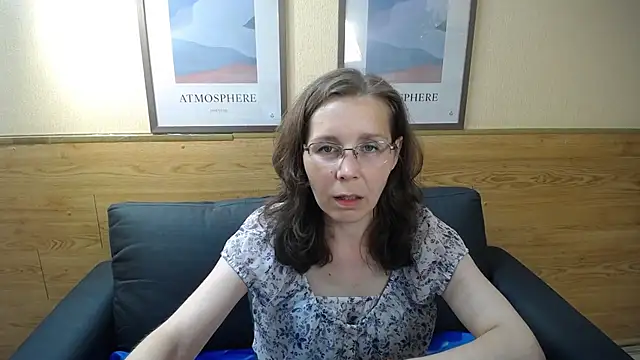 Snapshot of DaisyEdit chatting on 07.14.26 DaisyEdit online show from 07.14.26