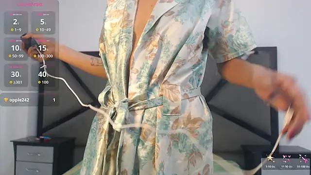 Kittysweett1 online show from 12.18.25