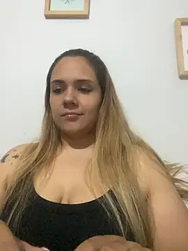 LoreinnFox online show from 04.25.26