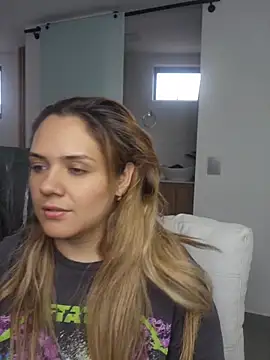 LoreinnFox online show from 04.28.26
