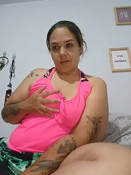 LoreinnFox online show from 05.20.26