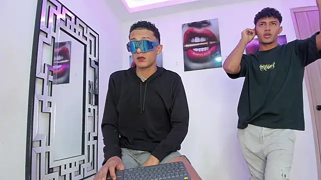 COUPLES BOYS online show from 11.29.25