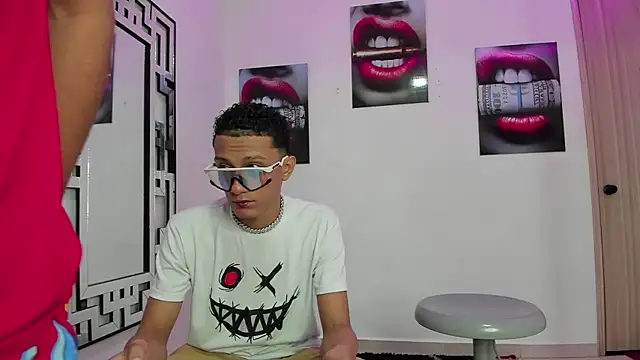 COUPLES BOYS online show from 12.05.25