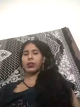 Snapshot of SassyDiy chatting on 03.31.26 SassyDiy online show from 03.31.26