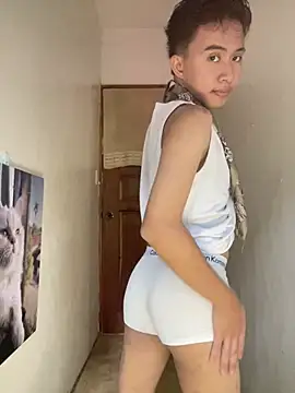 Snapshot of asiantwink0000 chatting on 02.03.26 asiantwink0000 online show from 02.03.26