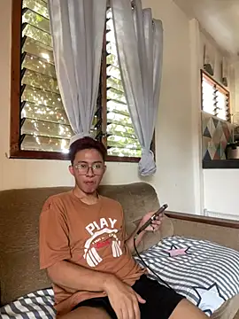 Snapshot of asiantwink0000 chatting on 02.09.26 asiantwink0000 online show from 02.09.26