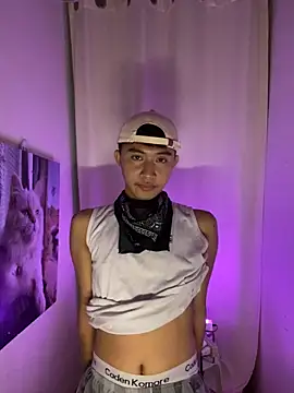 Snapshot of asiantwink0000 chatting on 02.14.26 asiantwink0000 online show from 02.14.26