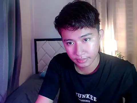 Snapshot of asiantwink0000 chatting on 02.18.26 asiantwink0000 online show from 02.18.26