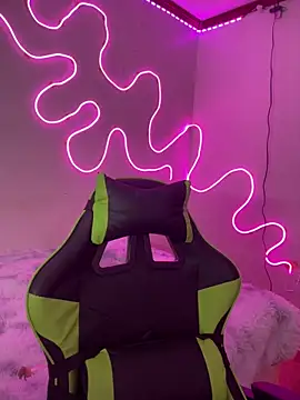 Snapshot of asiantwink0000 chatting on 04.11.26 asiantwink0000 online show from 04.11.26