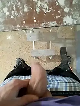 nofaceloverss online show from 11.28.25