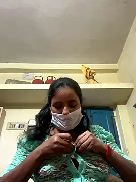 Snapshot of Rima_cam5 chatting on 11.30.25 Rima cam5 online show from 11.30.25