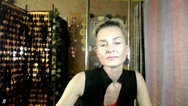Snapshot of Soniakiss chatting on 07.29.26 Soniakiss online show from 07.29.26
