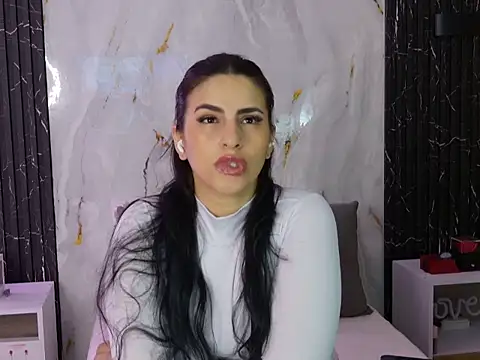 ChloeHolmes online show from 02.11.26