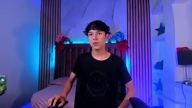 SthepanodiMonaco online show from 12.17.25