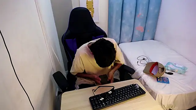 Lil babyyy  online show from 12.03.25