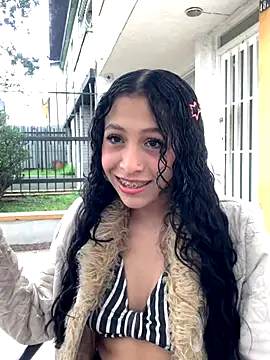 MiaScott Pink online show from 01.07.26